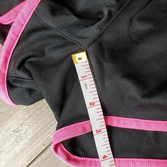 Nike Dri-Fit Women's Black and Pink Running Shorts Size Medium - Picture 3 of 15